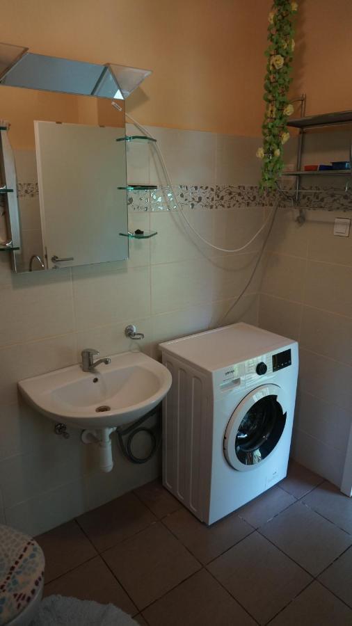 Sunny Apartman Nyiregyhaza Bagian luar foto
