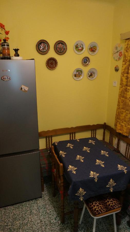 Sunny Apartman Nyiregyhaza Bagian luar foto
